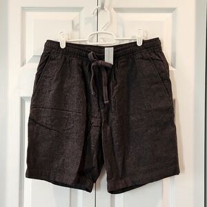 Men's 8" linen-blend deck shorts